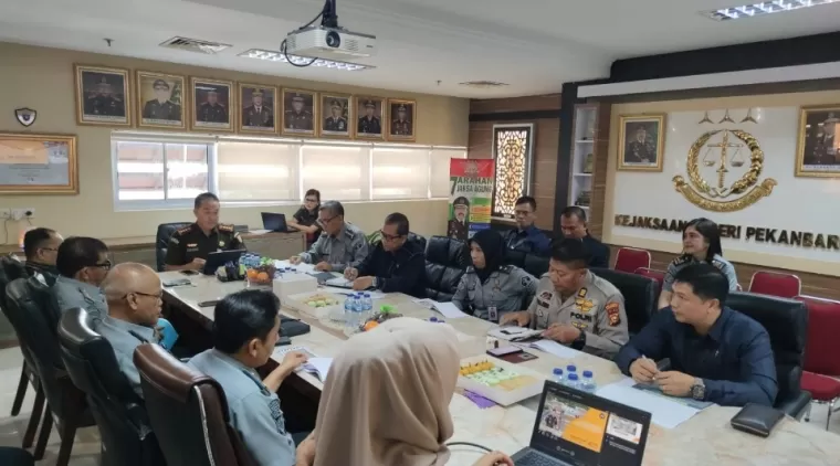 Beginilah suasana pertemuan terkait criminal justice system di Kejari Pekanbaru.(ist)