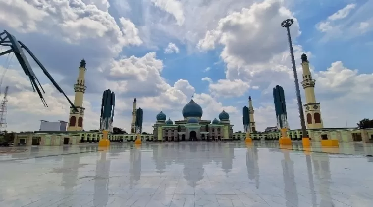 Beginilah penampakan payung-payung di Masjid Agung An-Nur Riau.(ist)