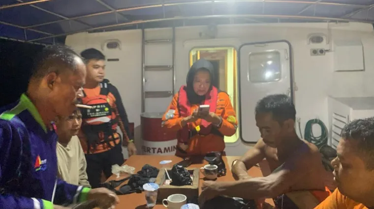 Lima Awak KM ADE PUTRA Dilaporkan Hilang Usai Kapal Tenggelam di Perairan Sinaboy, Rokan Hilir