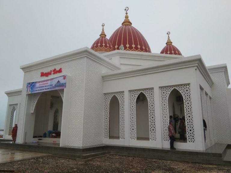 Foto Bupati Agam Resmikan Masjid Sirah
