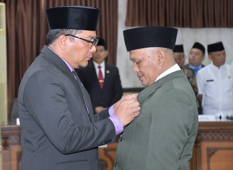 Foto Bupati Agam Hadiri Pelantikan PAW Anggota DPRD Agam Fraksi Demokrat