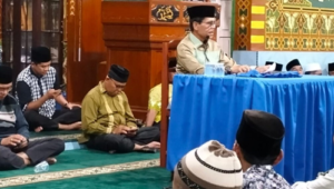 Bupati Limapuluh Kota Safarudfin Dt. Bandaro Rajo ketika berkunjungan ke masjid Abrar jorong Sikabu kabu, nagari Sikabu Tanjung Aro Padang Panjang (Sitapa) kecamatan Luak.