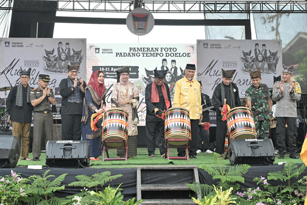 Foto Festival Muaro Kembali Bergema: Meriahkan Kota dengan Berbagai Kegiatan Seru!