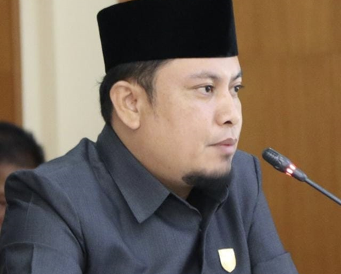 Ketua DPRD kota Payakumbuh Hamdi Agus