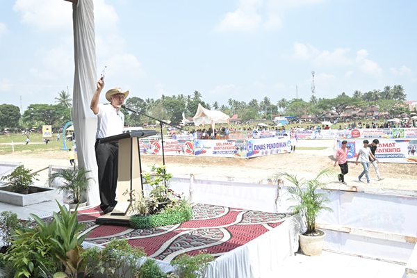 Foto Keberhasilan Event Pacu Kuda Payakumbuh Lebaran Cup 2024 Mendapat Apresiasi dari Gubernur Mahyeldi