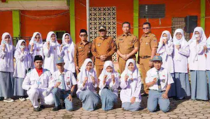 Foto Langkah Revolusioner, Program KTP-el Wali Kota Padang Menyokong Pelajar Menuju Dunia Kerja