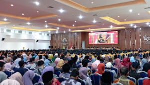 Hari ke-3 Wisuda, Rektor Martin Kustati Lepas 348 Wisudawan UIN Imam Bonjol Padang