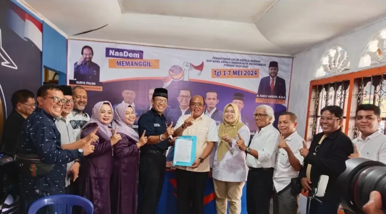 Telah Berbuat Untuk Payakumbuh, Supardi Diantar Masyarakat Mendaftar ke PAN, Minggu 5 Mei 2024.