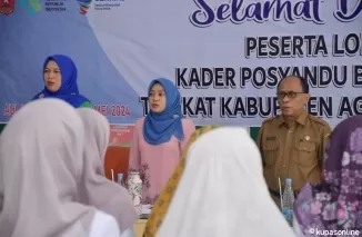 Ketua TP-PKK Kabupaten Agam Yenni Andri Warman membuka Jambore Kader Berprestasi