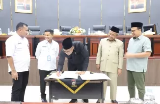Paripurna DPRD Kota Padang: PJ Wako Padang Ungkap Evaluasi dan Transparansi APBD 2023 Telah Diganjar WTP
