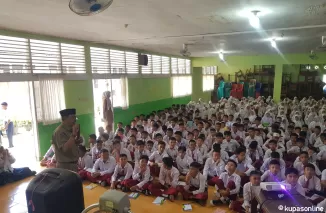 Diskominfo Limapuluh Kota Beri Pencerahan Siswa Baru SMPN 1 Harau Saat MPLS bertempat di aula SMPN 1 Kecamatan Harau, Selasa 16 Juni 2024.