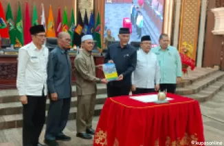 DPRD Sumbar Tetapkan Ranperda RPJPD 2025-2045 dan Ranperda Penyiaran di Paripurna