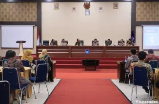 Rapat kerja persiapan PFB. Pj Walikota Payakumbuh Suprayitno di aula pertemuan Ngalau Indah lantai III kantor Walikota Payakumbuh, Kamis 4 Juli 2024 sore
