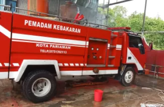 Mobil unit Damkar Kota Pariaman Tahun 2002.(Trisnaldi).