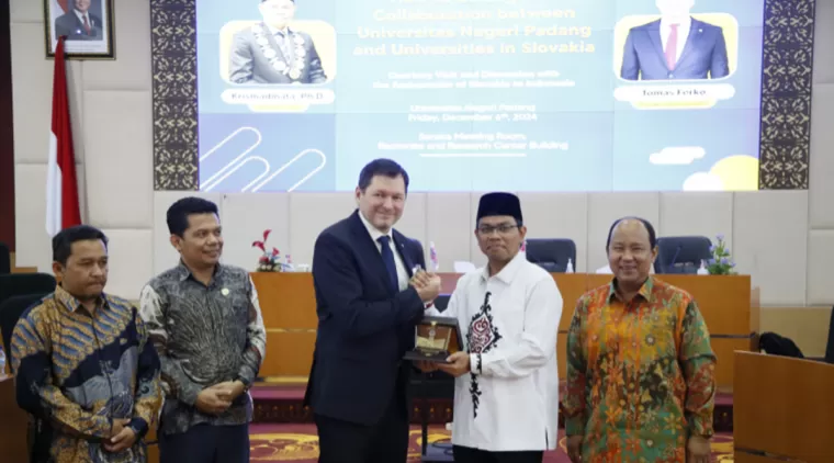 UNP Jalin Kerjasama Strategis dengan Kedubes Slovakia untuk Perluas Kolaborasi Akademik