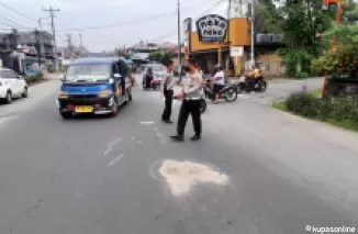 Sat Lantas Polres Pematangsiantar Olah TKP  Kejadian Laka Lantas di Jalan Melanthon Siregar Siantar