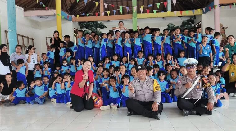 Polsek Kuta Hadir Disekolah Edukasi Keselamatan Lalu Lintas dan Pencegahan Penculikan anak