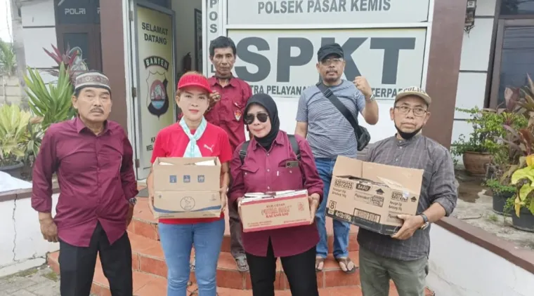 Ferdiyanto Ketua FRN DPC Kabupaten Tangerang Memimpin Langsung dan Turun ke Jalan dalam Pembagian Takjil