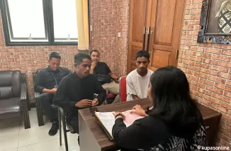 Berkas Lengkap, Unit Reskrim Polsek Dentim Limpahkan Tersangka Pencurian ke Kejari