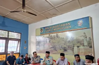 Dalam Nuansa Ramadan, Bupati-Wabup Limapuluh Kota Ciptakan Suasana Hangat Penuh Keakraban, bertempat di Balai Wartawan (BW), Kamis 27 Maret 2025.