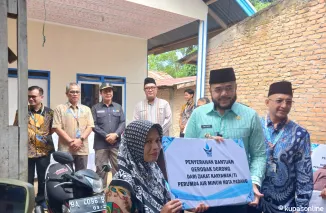 Perumda AM Padang Tebar Berkah Jelang Idul Fitri, Bedah Rumah hingga Bantuan Usaha