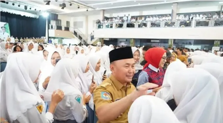 Gubernur Sugianto Fokus Pada Generasi Emas Kalteng Melalui Program Pendidikan dan Gizi