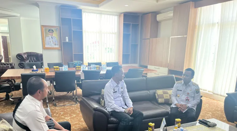 Tingkatkan Pelayanan Warga Binaan, Plt.Karutan Silahturahmi Ke Bupati Tapin.