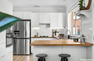 9 Warna Lemari Dapur yang Paling Serasi dengan Peralatan Putih