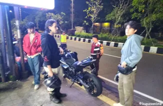 Blue Light Patrol, Polisi Tegur WNA yang Hendak Trek-trekan di Kuta Selatan