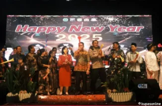 Meriah dan Penuh Harapan, Masyarakat Murung Raya Sambut Tahun Baru Bersama Pj Bupati Hermon
