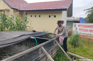 Polsek Indralaya Cek Kolam Ikan Dukung Program Ketahanan Pangan