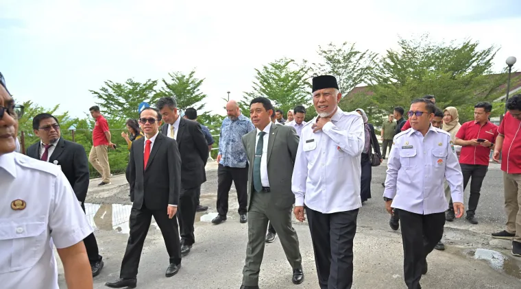 Gubernur Mahyeldi Rekomendasikan Kampus Unand dan RS Unand sebagai Penyangga Mitigasi Bencana Tsunami