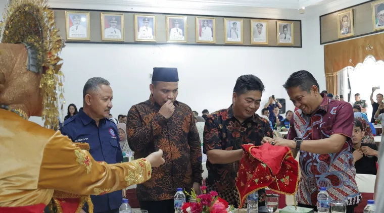 Wakil Ketua DPRD Sumbar Ajak Perkuat Hubungan Industrial di Hari Buruh