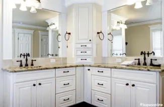 Inspirasi Desain Kamar Mandi Jack and Jill, Nyaman, Fungsional, dan Hemat Ruang