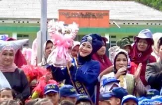 Lisda Hendrajoni Hadiri Upacara Hardiknas di Painan, Tekankan Pentingnya Pendidikan Merata di Pessel dan Dukung Sekolah Rakyat