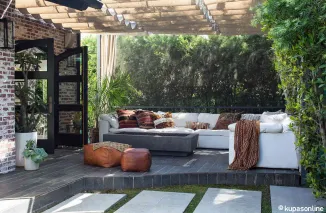 Panduan Lengkap Mengenal Ruang Luar Rumah, Porch, Patio, Veranda, dan Lainnya