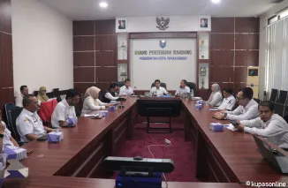 Wujudkan Sistem Pangan yang Aman, Pemko Payakumbuh Kerjasama dengan BPOM, gelar rapat bersama di ruang Randang, Lantai II kantor Balaikota, Rabu 30 April 2025.