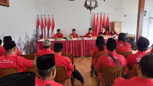 Foto Songsong Pilkada 2024, DPC PDIP Kab Blitar Umumkan Segera Buka Pendaftaran Bacalon Cabup dan Cawabup 