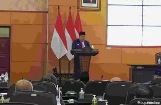 Wali Kota Blitar Santoso sampaikan penjelasan atas RanperdaTentang Pertanggungjawaban Pelaksanaan APBD 2023