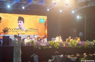 Pengajian akbar dan sosialisasi bahaya narkoba yang digelar oleh Pemdes Karangsono Kec Kanigoro Blitar.