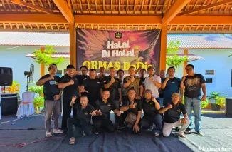 Foto Ketua Umum RaDja bersama jajaran pengurus dan sejumlah Anggota