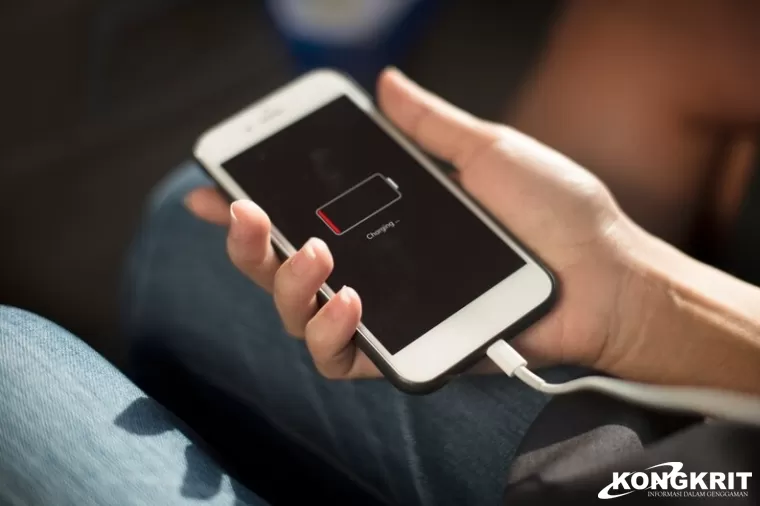Baterai HP Bocor? Hindari 5 Kesalahan Fatal Ini! (Foto : Dok. Istimewa)