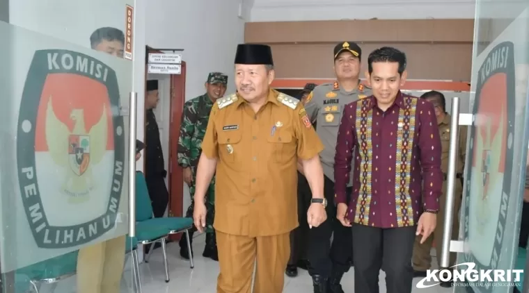 Bupati Agam Andri Warman Resmi Lepas 90 Armada Distribusi Logistik, Siapkan Diri untuk Pemilu 2024