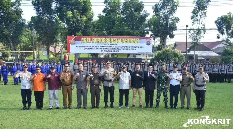 Bupati Agam Dukung Pengamanan Pemilu, Apel Pergeseran Pasukan Pengamanan Pemilu di Polres Agam