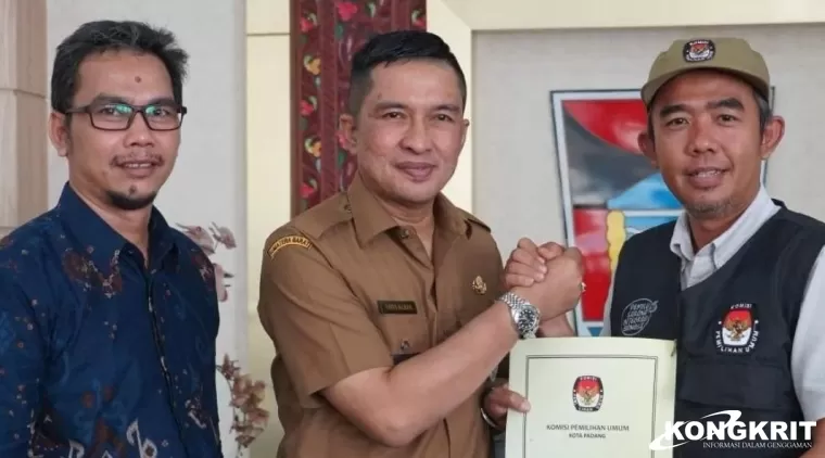 Pemilu 2024 Kota Padang, Hendri Septa dan Ekos Albar, Gunakan Hak Pilih di Tempat yang Berbeda