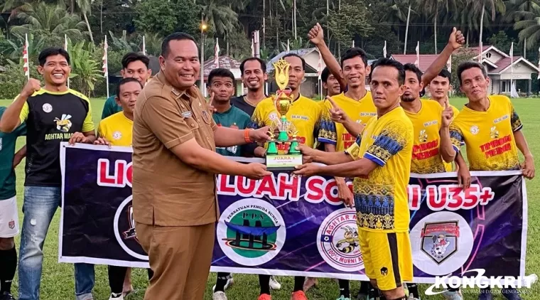 Pesta Sepak Bola, Sekdako Yota Balad Tutup Liga Paluah Sore di Kota Pariaman