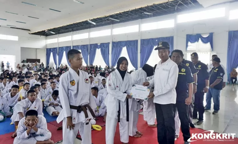 Semangat Tinggi dalam Ujian Kenaikan Tingkat INKAI Pasbar, Wabup Risnawanto Ajak Atlet Raih Prestasi Gemilang
