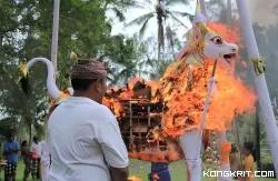 5 Tradisi Pemakaman Teraneh di Indonesia, Dari Ngaben yang Spektakuler hingga Kembalinya Arwah Leluhur. (Foto : Dok. Istimewa)