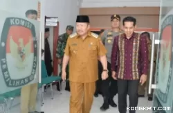 Bupati Agam Andri Warman Resmi Lepas 90 Armada Distribusi Logistik, Siapkan Diri untuk Pemilu 2024