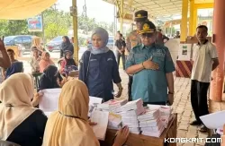 Meninjau Pemilu 2024, Sekdakab Agam Edi Busti Berharap Lancarnya Proses di TPS Ampek Nagari (Foto: Istimewa)